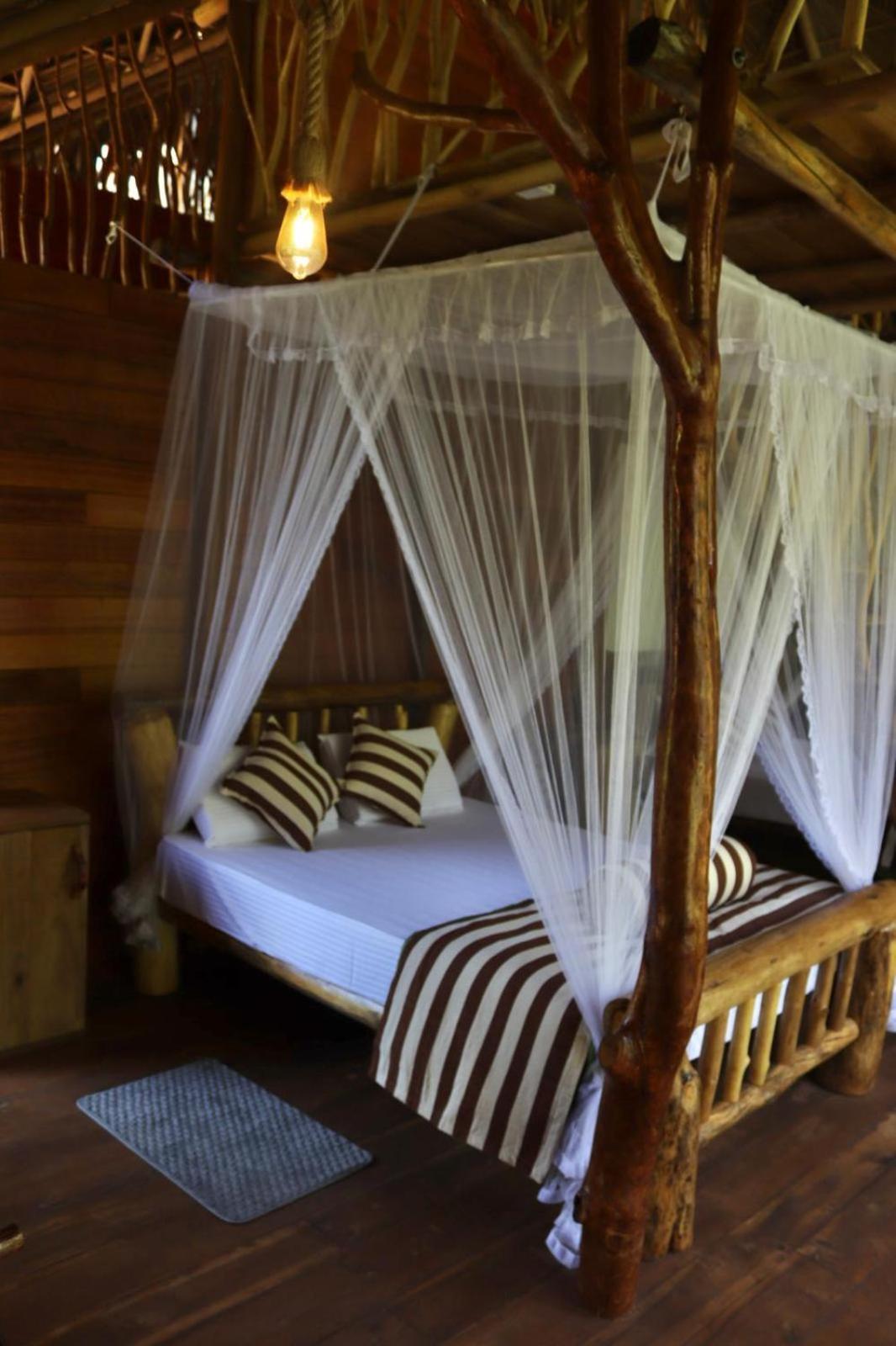Wood Palace إيلا المظهر الخارجي الصورة