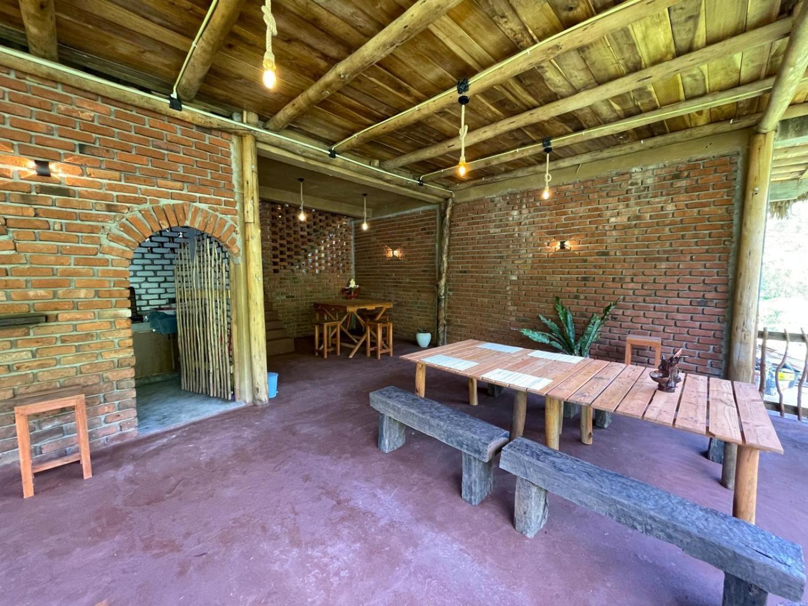Wood Palace إيلا المظهر الخارجي الصورة