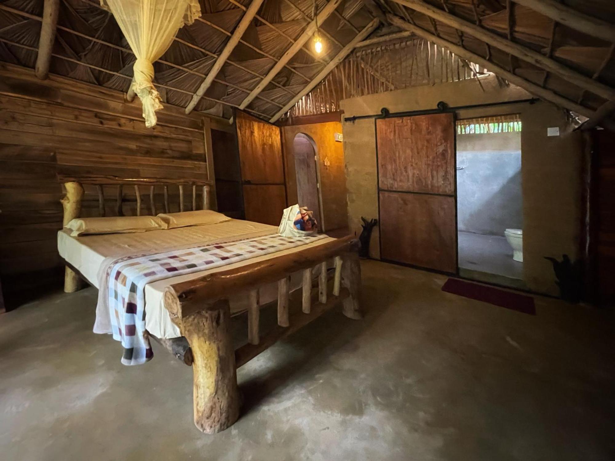 Wood Palace إيلا المظهر الخارجي الصورة