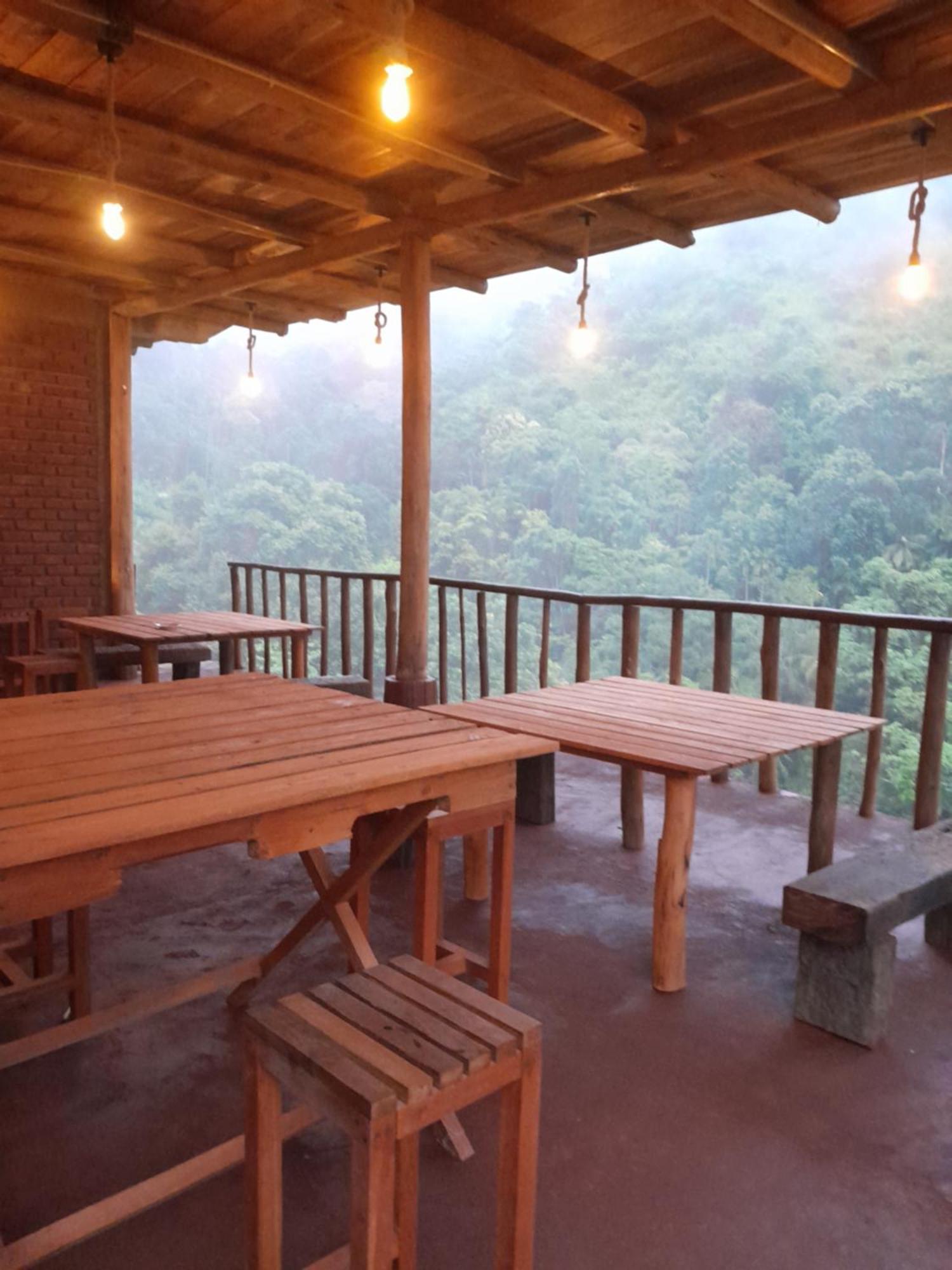 Wood Palace إيلا المظهر الخارجي الصورة