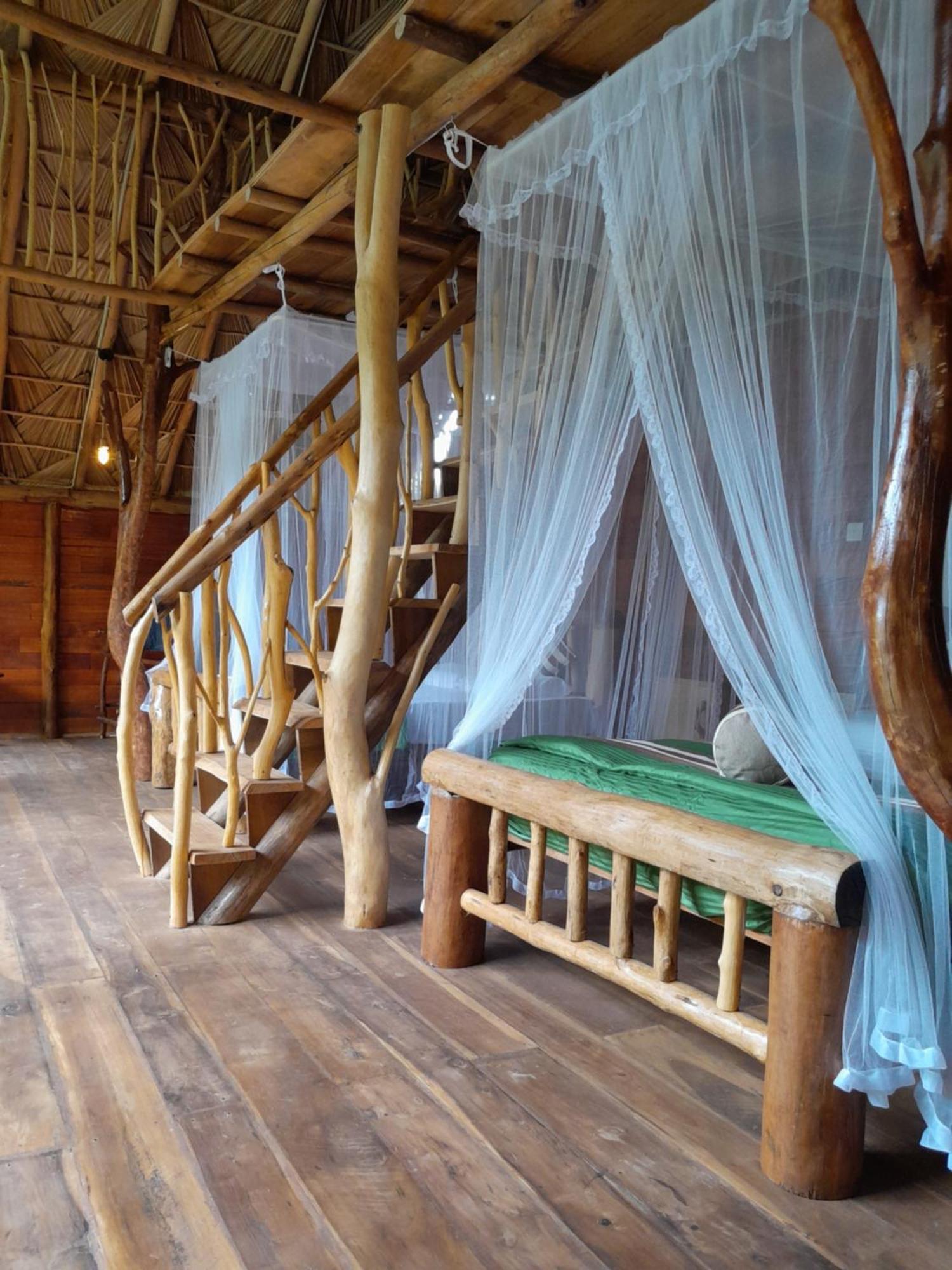 Wood Palace إيلا المظهر الخارجي الصورة
