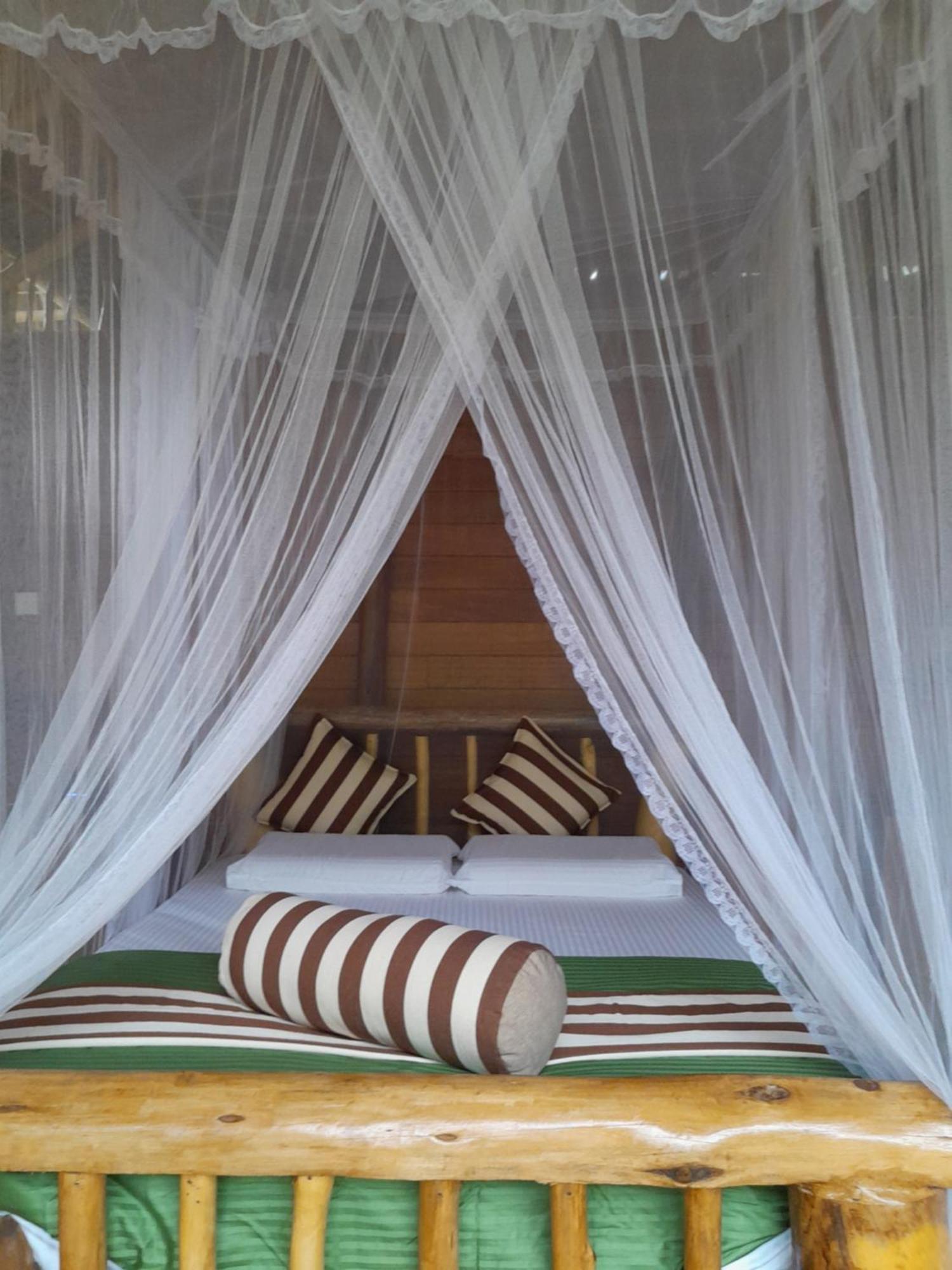 Wood Palace إيلا المظهر الخارجي الصورة
